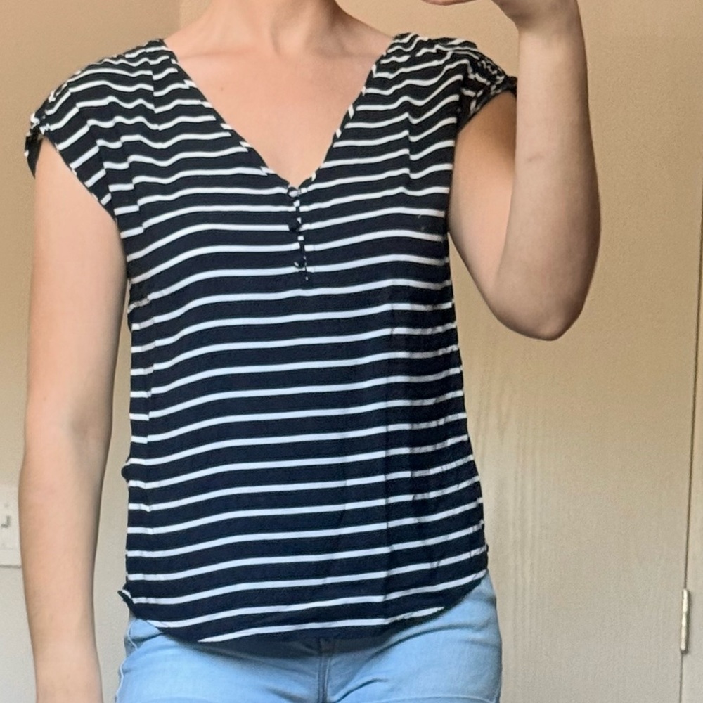 Abercrombie and Fitch Womens XS Navy and White Striped Shirt Blouse Top